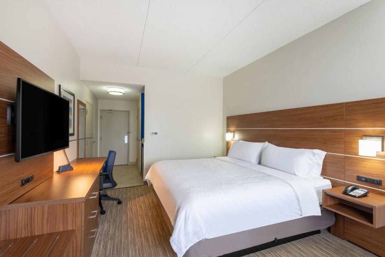 Holiday Inn Express Vermilion By Ihg Экстерьер фото