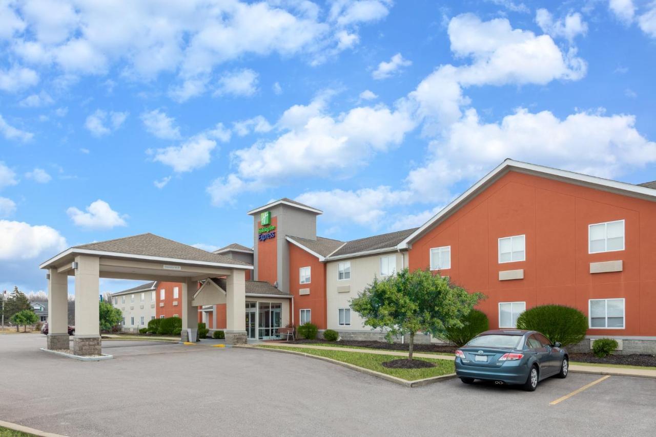 Holiday Inn Express Vermilion By Ihg Экстерьер фото