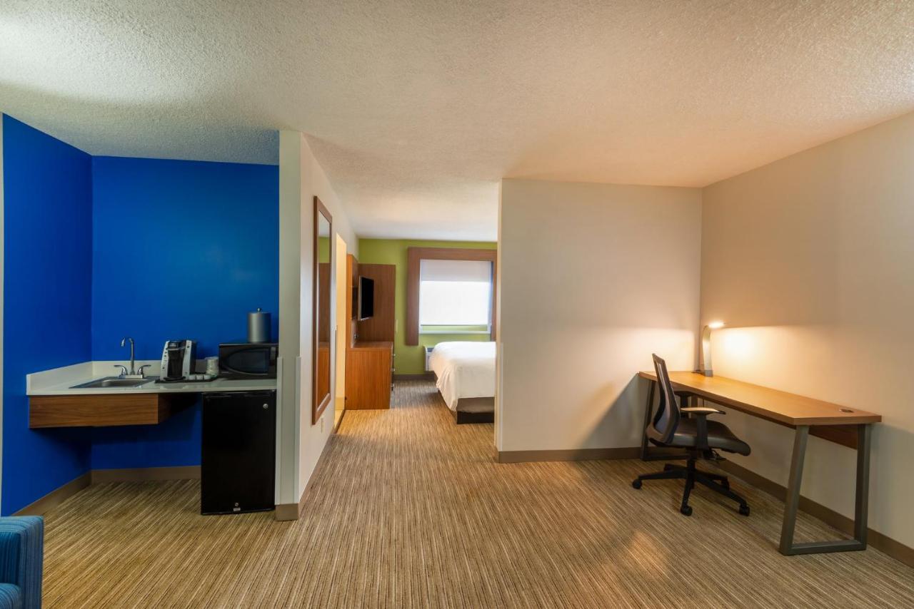 Holiday Inn Express Vermilion By Ihg Экстерьер фото