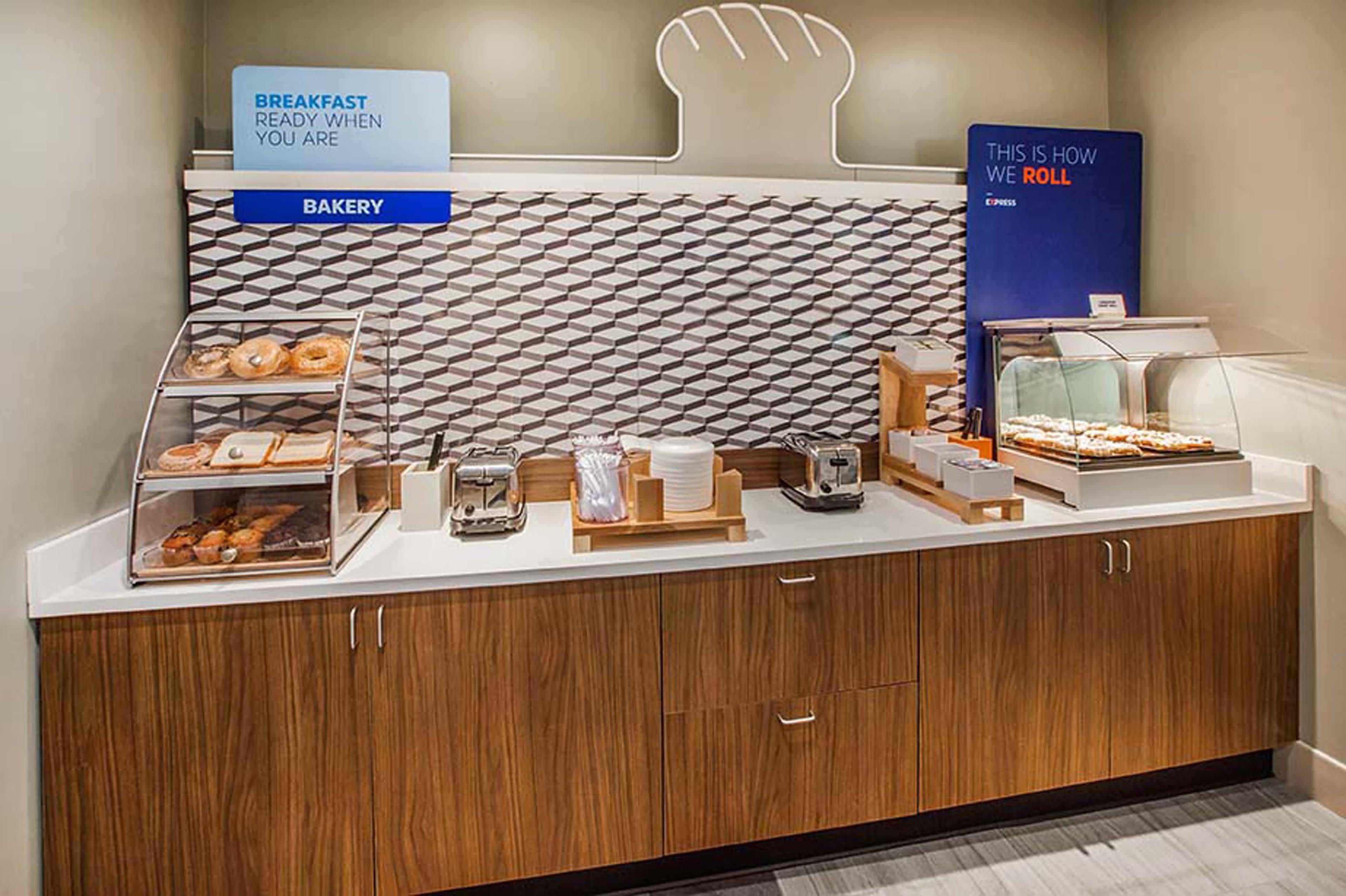 Holiday Inn Express Vermilion By Ihg Экстерьер фото